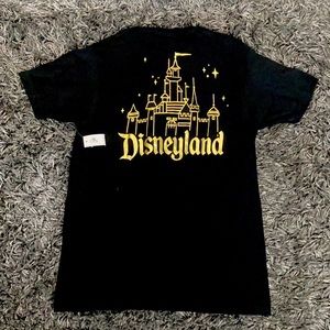 BRAND NEW WITH TAGS New Disneyland T-shirt Gold Sleeping Beauty Castle Adult Med
